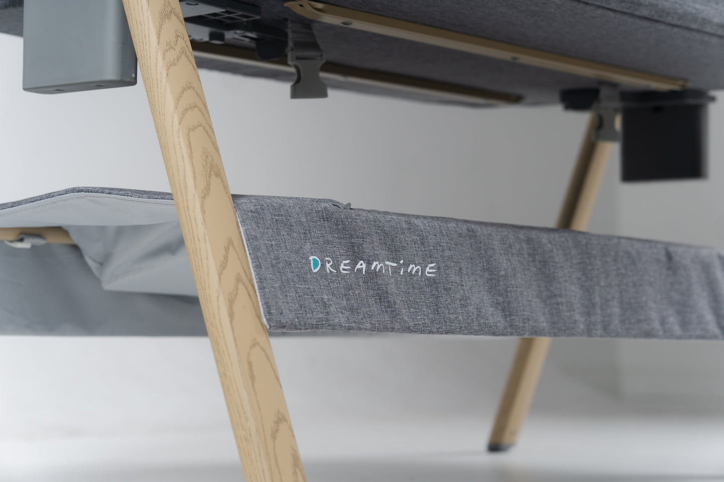 Dreamtime Sleeper – Charcoal
