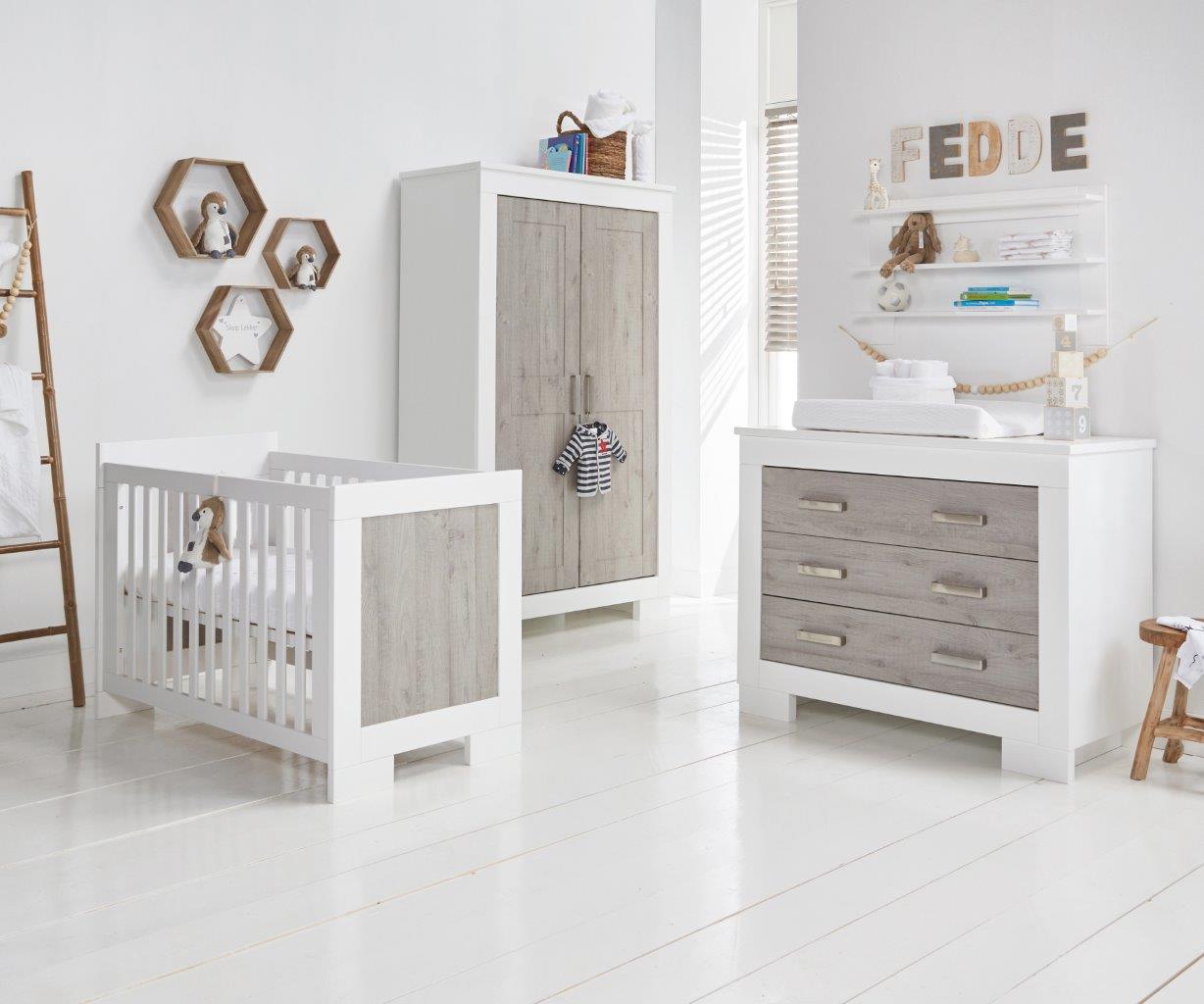 Lucca Chest – White & Ash